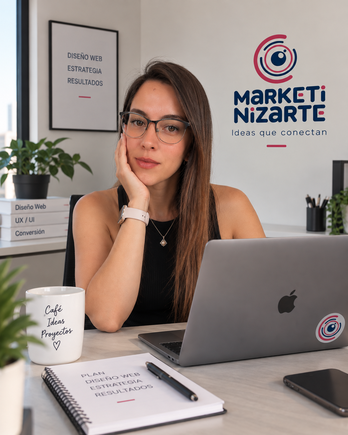 Sara Fanti trabajando en el diseño de una web